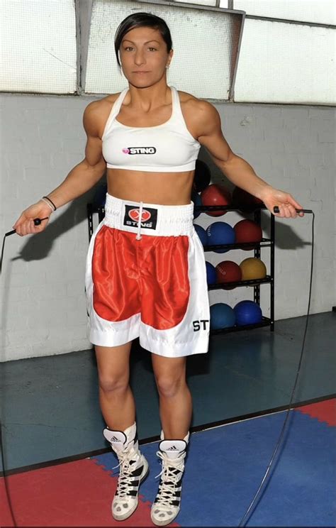 Pin By G Boxe On Boxer Woman Boxer Fashion Skirts