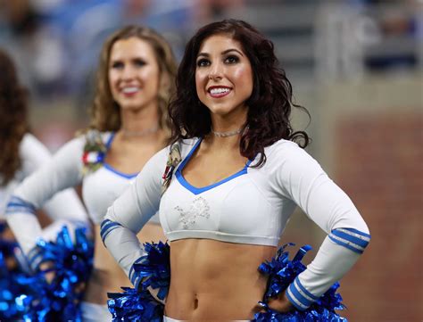 Nfl Cheerleaders Week 11