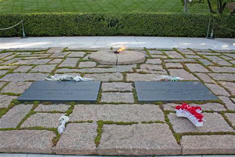 Filegraves Of John F And Jackie Kennedy In Arlington National