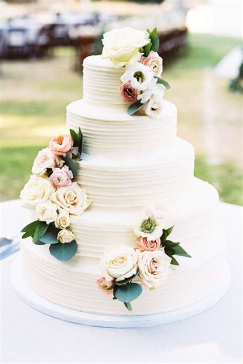The Most Popular Elegant Wedding Cakes See More