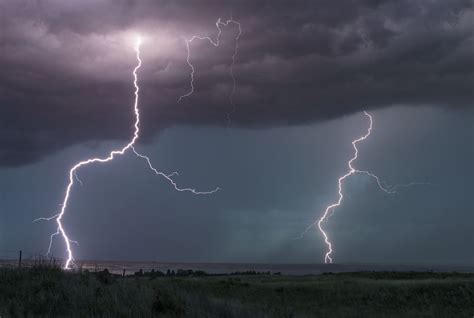 Lightning Striking Lake Mcconaughy Nebraska Lightning Photography