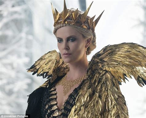 Erin Holland Transforms Into Charlize Theron S Queen Ravenna From The