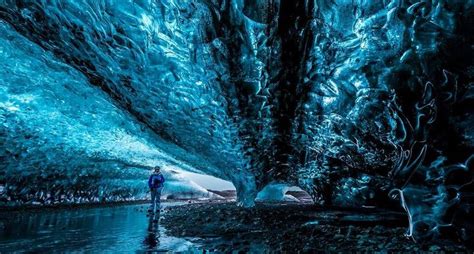 These 13 Unbelievable Images Of Icelands Ice Caves Will Leave You