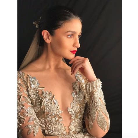Beautygoals You Have To See The Back Of Alia Bhatts Hairstyle