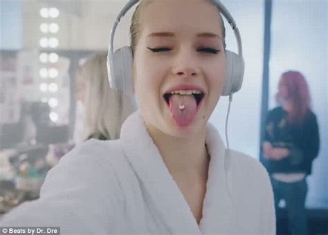 Lottie Moss Pokes Her Tongue In Festive New Ad For Beats By Dr Dre Daily Mail Online