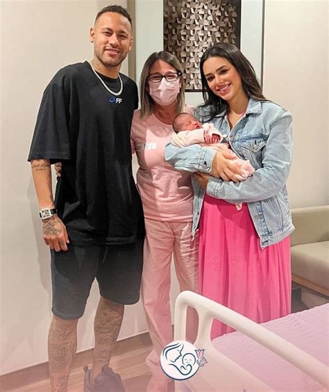 Neymar Jr And Bruna Biancardi With Their Daughter 🖤 Neymar E Bruna Brumar Neymar