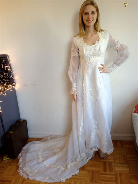 Buy wedding dress, get one free accessory. Wedding Dress 1960s 1970s Boho Hippie Chic Light Lace ...