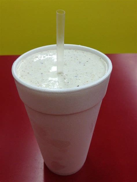 How to make a milkshake in a blender. Reese's peanut butter cup milkshake from Sutton's | Reeses ...