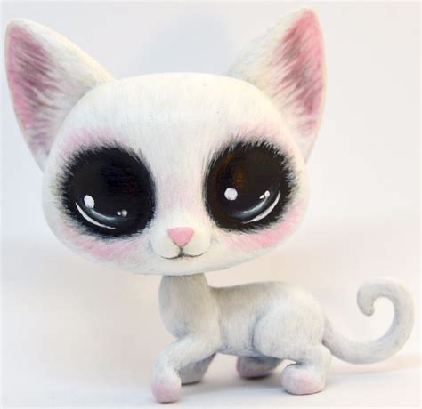 Sold Blushing White Cat Ooak Lps Custom By Theleyline Hand