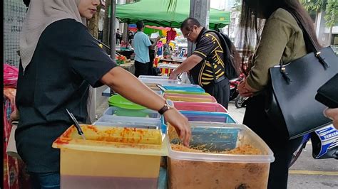 But nasi lemak famous is a constant among the shifting pieces, which is to say that our unconditional yearning for nasi lemak at supper time is… well, a constant. Famous Breakfast Of Malaysia NASI LEMAK - YouTube