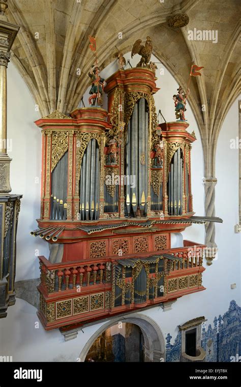 18th Century Baroque Pipe Organ At The Igreja De Santa Cruz Church In