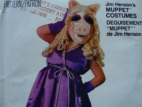 Miss Piggy Costume Sewing Pattern And Mask Vogue Craft 8475 Etsy