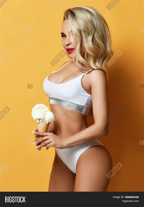 Sexy Fit Blonde Telegraph