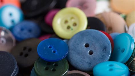 7 Types Of Buttons Commonly Used In Dresses Quick Stitch