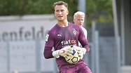 Borussia Mönchengladbach: Torhüter Max Brüll erhält Profivertrag ...