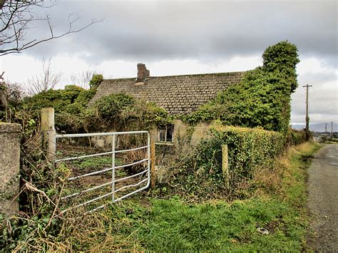Cottage Ruin © Kevin Higgins Geograph Ireland