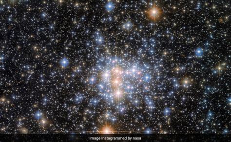 Nasas Hubble Space Telescope Captures Milky Ways Glittering Neighbour