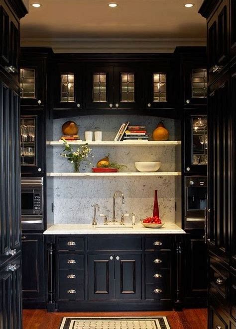 The extra storage and work space a butler's pantry provides makes this small room a luxurious addition to any home designed for entertaining. How to arrange an awesome butlers pantry in a few simple ...