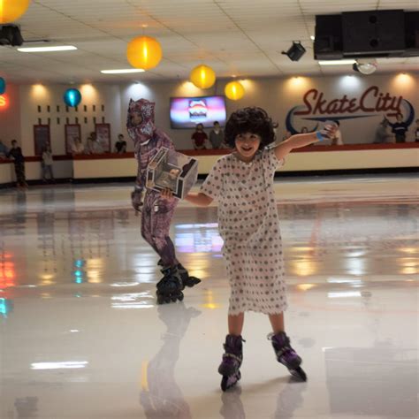 Classic Roller Rink Finds New Generation Of Fun Seekers Greatlife Golf