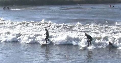 River Severn Bore Watch Surfers Ride Spectacular Super Tide On Britains Longest River