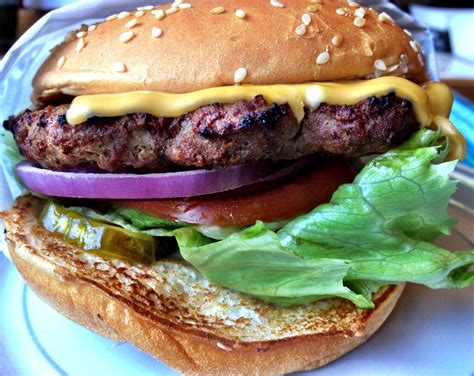 Wendy's burgers, in my opinion, are seriously underrated as far as fast food burgers go. Fast Food Burgers (With images) | Food, Yummy food, Food ...