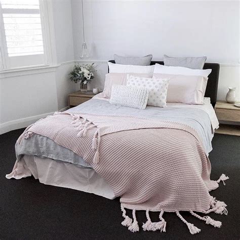 This bedroom shows off gray's whimsical side with the aforementioned dots on the european shams and the curtains. Пин от пользователя ryleekix на доске Bedroom | Интерьеры ...