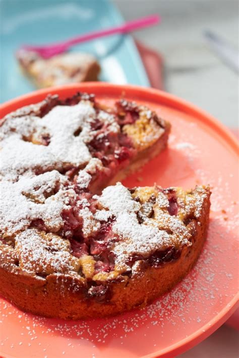 We did not find results for: Rhabarbar-Erdbeer-Joghurt Kuchen | tastesheriff