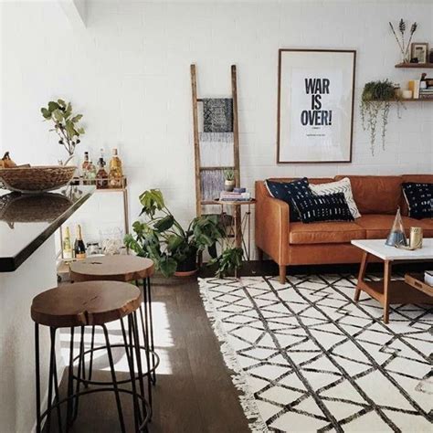If you are an artistic type who enjoys exploring, experimenting and reinventing your style, than bohemian is the perfect style choice. California Boho Decor | Boho living room, Minimalist ...