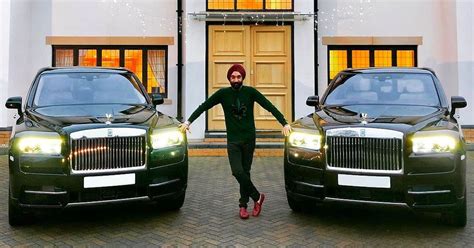 billionaire sardar reuben singh owns 15 rolls royce cars one for each turban colour