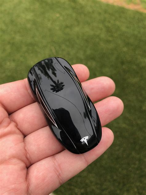 The Tesla Model S Key Fob Looks Like A Model S Mildly