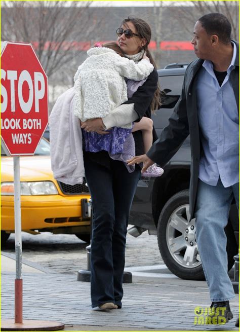 Katie Holmes Chelsea Piers With Suri Photo Celebrity Babies Katie Holmes Suri