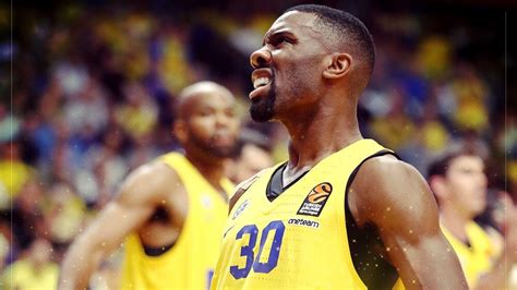 Euroleague) הידועה גם בשם טורקיש איירליינס יורוליג (באנגלית: יורוליג: 68:74 ביתי למכבי ת"א על באסקוניה, 24 נק' לקול - 0404