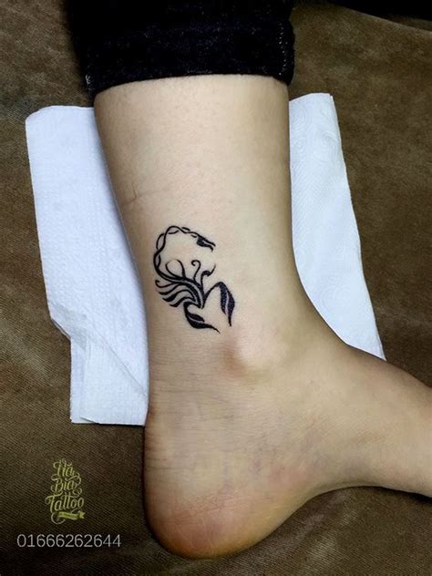 Small Scorpio Tattoos Gallery Tatuajes del zodiaco Tatuaje trisquel Tatuaje de escorpión