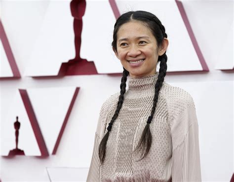 Chloé Zhao Becomes Second Woman First Woman Of Color To Win Best Director Oscar Hellogiggles