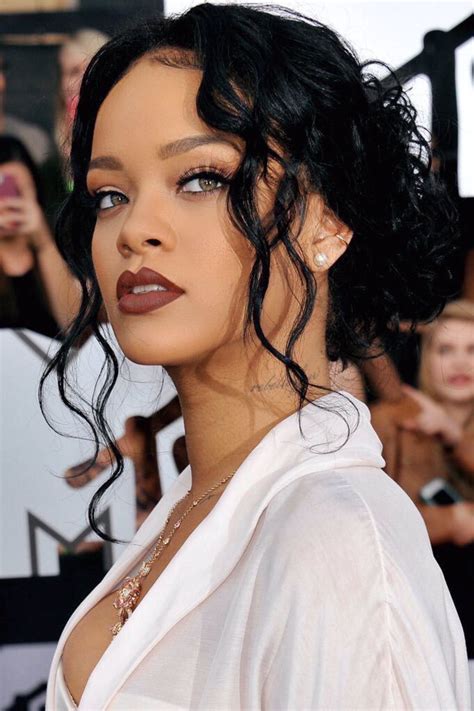 Killin Em Naturally Beautiful Rihanna Makeup Rihanna Celebrity