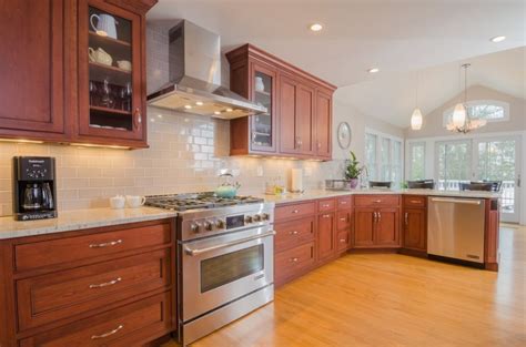With lighter colored cherry cabinets, like our classic cherry finish, you can can get away with painting your walls a darker green to wood is a common material in kitchen cabinetry today, and cherry kitchen cabinets are among the most popular options. Adorable 40 Amazing Cherry Wood Cabinets Kitchen https ...