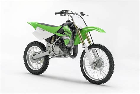 Professional rider shown on a closed course. 2007 Kwasaki KX100 | Top Speed
