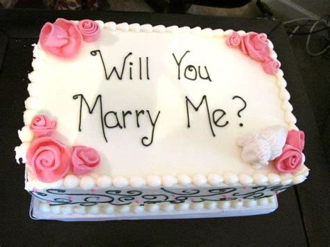 Pin By Diamondroseev 👸🏻💕 On Wedding Proposals Wedding Proposals Marry Me Cake
