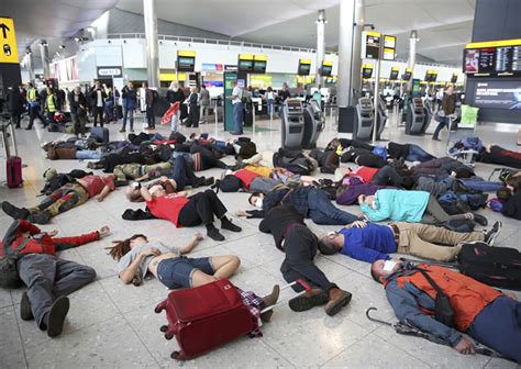 ‘die In Held At Heathrow Airport To Protest Against Airport Expansion National Globalnewsca