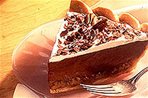 It doesn't have to be the holidays to enjoy this. Caramel Turtle Pie | Kraft What's Cooking