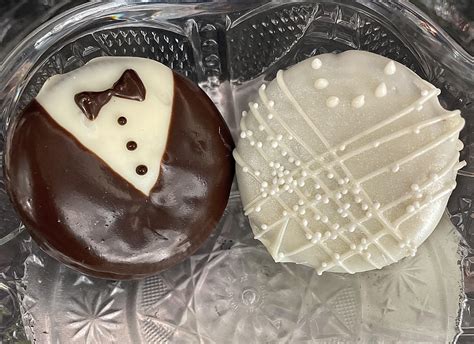 Bride And Groom Chocolate Dipped Oreos Etsy
