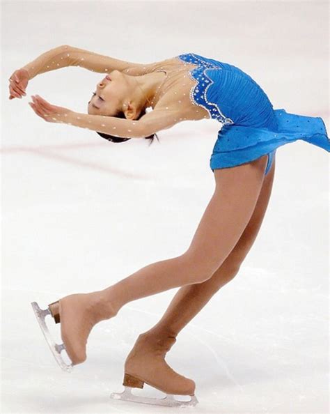 Yuna Kim Layback Spin Figure Skating Skaters Lunges
