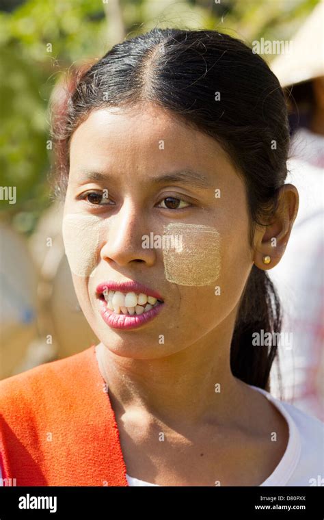Smiling Woman With Thanaka Makeup In Mingun Myanmar 2 Stock Photo Alamy