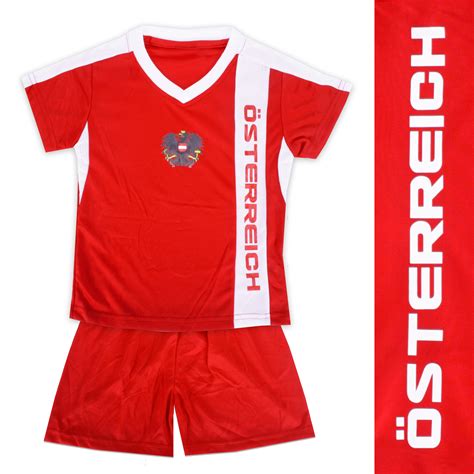 Auf altbewährtes verlassen sich die österreicher auch bei dieser em. Fußball-Trikot "ÖSTERREICH" inkl. Hose für die Fußball-EM ...