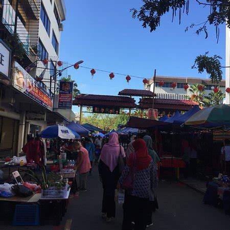 Constantly referred to as kk, it is on the west coast of sabah within the west coast division. Gaya Street Sunday Market (Kota Kinabalu) - 2018 All You ...