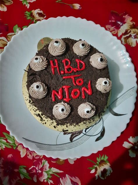 Pin By Nion On Food Chocolate Cake Birthday Chocolates Cake