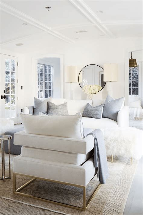 However, never forget the interior design rule that every room should contain some white living room walls, using scatter cushions. BENJAMIN MOORE SIMPLY WHITE | Living room white, White ...