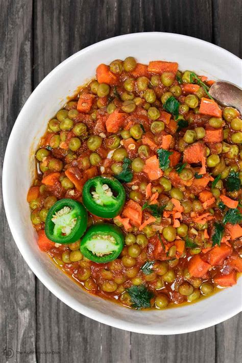 When peas and carrots are cooked, drain them and place in your serving bowl. Egyptian Vegan Stew with Peas and Carrots | The ...