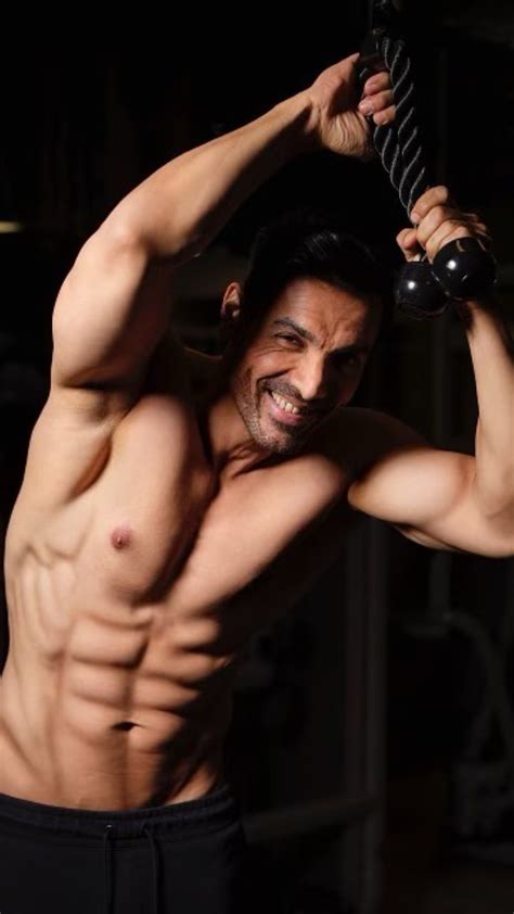 Times Shirtless John Abraham Showed Off His Chiseled Physique The Best Porn Website