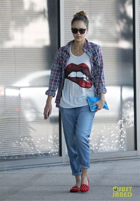 Jessica Alba Casual Jessica Alba Style Tomboy Fashion Star Fashion